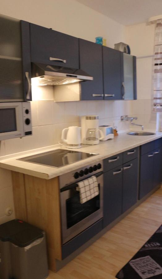 Appartment In Walldorf Mit Schlafzimmer, Kueche Und Bad Екстер'єр фото